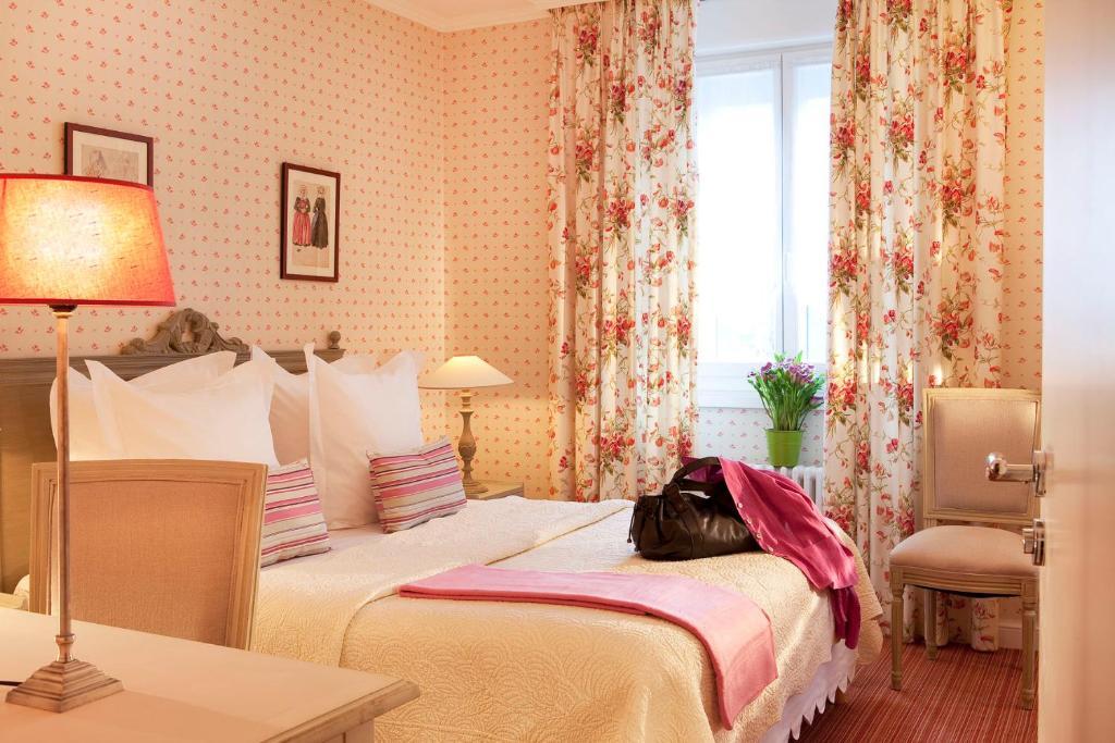 Gradlon Hotel Quimper Buitenkant foto
