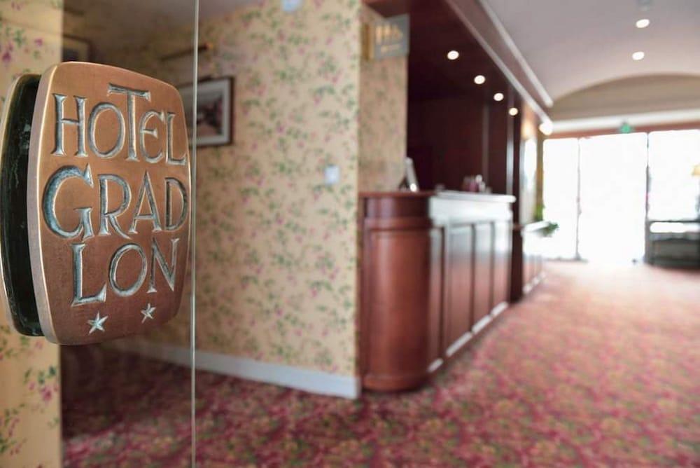 Gradlon Hotel Quimper Buitenkant foto